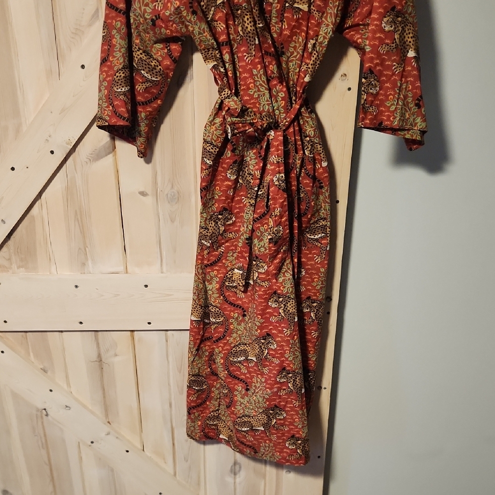 Printfresh Red Leopard Print Robe - Picture 2 of 6